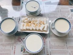 -周大娘牛乳(旧寨古村总店)