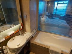 -上海龙之梦万丽酒店