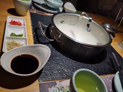 -洪氏嗨捞·广东猪肚鸡·椰子鸡火锅(西咸万象城店)