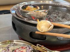 -围炉肉舍•炭烤活鳗•丹东海鲜烤肉(步行街店)