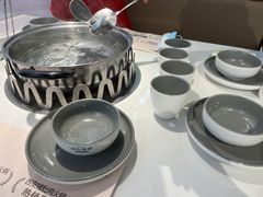 -洪氏嗨捞·广东猪肚鸡·椰子鸡火锅(西咸万象城店)