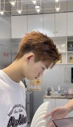 -Tloml salon