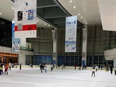 -冰纷万象滑冰场(深圳万象城店)