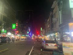 -六合夜市
