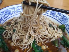-渝之汇牛肉豌杂面