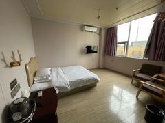 -华业精品酒店(广州增城挂绿广场店)