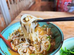 酸腌菜米线-云之南(八里庄店)