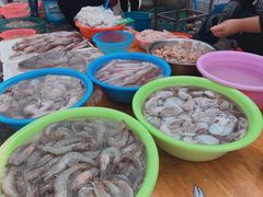 -霞涌市场海鲜摆卖区