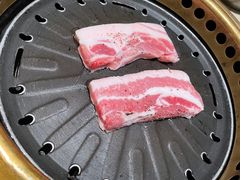 -蚂蚁洞·烤肉大营地(上海静安大悦城店)