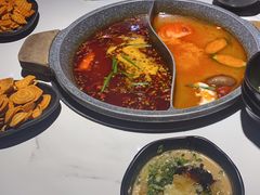 屋头经典鸳鸯锅-成都屋头串串(青年北街店)