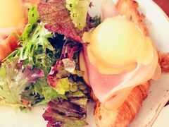 培根班尼迪克蛋-ROAST coffee & eatery