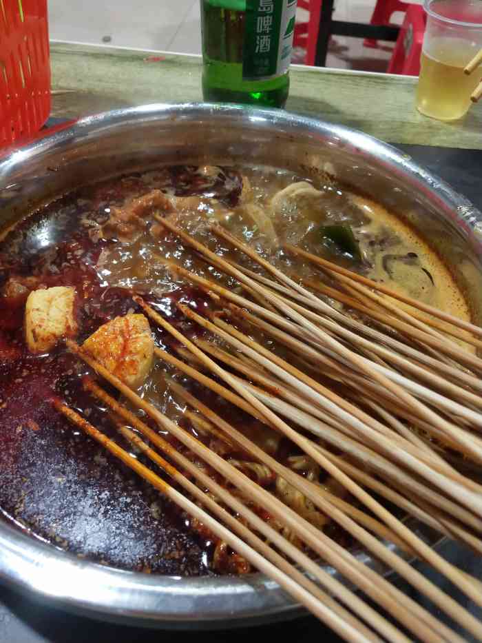 西航串串(长安总店)-"[薄荷]环境:就在地铁口附近,走走就到.