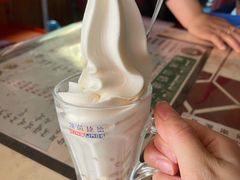 鲜奶冰淇凌-古老冰山特色冰淇淋店(艾提尕尔店)