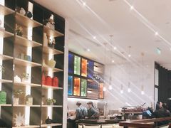 -港丽餐厅(高德置地店)