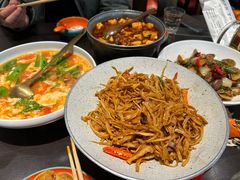 -川流不息·地道川菜·小龙虾(松东路店)