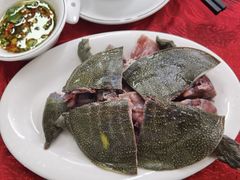 小甲鱼-花苑美食横琴生蚝火锅(拱北粤华路店)