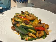 -港丽餐厅(来福士店)