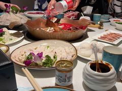 -墨居上隐·院子里火锅(峨眉店)