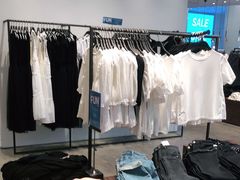 -URBAN REVIVO(上海中庚漫游城店)