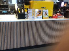 -麦当劳(乳山路店)