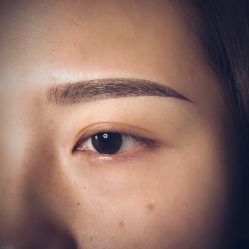 -一个差评成就的纹眉店