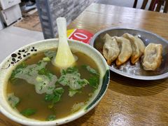 -黄阿姨锅贴大王(万航渡路店)