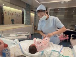 -卓玥国际月子会所(罗山路店)