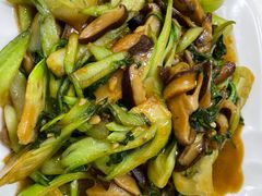 -洪姐川菜东北菜铁锅炖(天生丽街店)