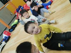 -小小特工运动馆(宝山三邻桥中心)