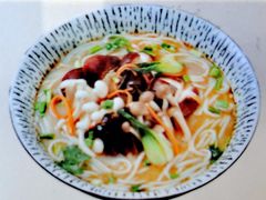 -灵芝妹子海鲜米线(劳动公园店)