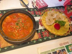 -刘姐啤酒鱼民族演艺餐厅(西街总店)