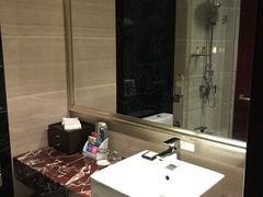 -锦龙国际酒店(天津奥体中心华苑地铁站店)