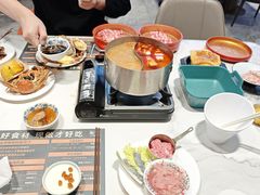 -金马门国际美食百汇(珞喻路店)