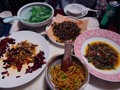 -蔼若春.传承三十年云南菜(金碧公园店)