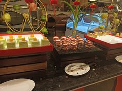 -亚龙湾希尔顿自助餐厅·海鲜·烧烤·沙滩BBQ·现场乐队