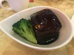 东坡肉-长安先导国际创新人才交流中心·地中海餐厅·潮汕牛肉火锅·欧陆花园烧烤