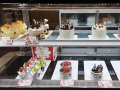 -花花卷卷·鲜食蛋糕(静安久光百货店)