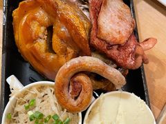 烤猪肘拼盘-普拉那啤酒坊Paulaner(凯宾斯基饭店)