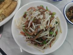 -丹水桥地锅鱼·翘嘴鲌·地方特色全鱼宴(丹江口大坝店)