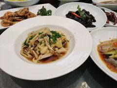 招牌手撕鸡-碧丽宫大酒店(召稼楼店)