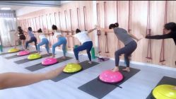 -OM瑜伽教练培训学院