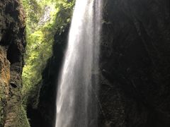 -龙水峡地缝景区