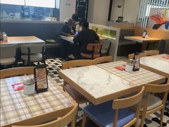 -菲滋意式餐厅(临海银泰店)
