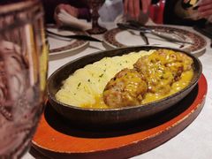 俄式传统肉饼配土豆泥-俄士厨房(环球港店)