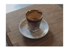 鲜奶拿铁dirty-VOYAGE COFFEE(北锣鼓巷店)