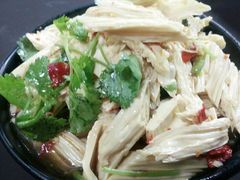 -靓靓蒸虾(恩施新天地店)