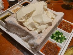 -95号酱骨·一块豆腐(展春园西路店)