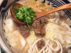 -鑫花溪牛肉米粉(东环大润发店)