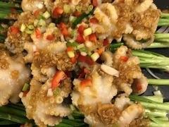 金银蒜香烤八爪鱼-御唐府海珊瑚主题餐厅
