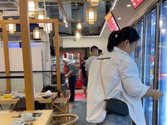 -杨老板·海鲜集市火锅·鲜切牛肉(中防万宝店)
